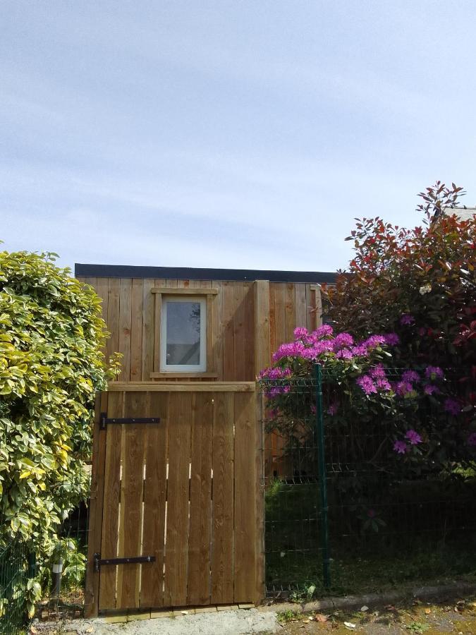 פרוס-גירק Tiny House Dans Jardin Arbore מראה חיצוני תמונה